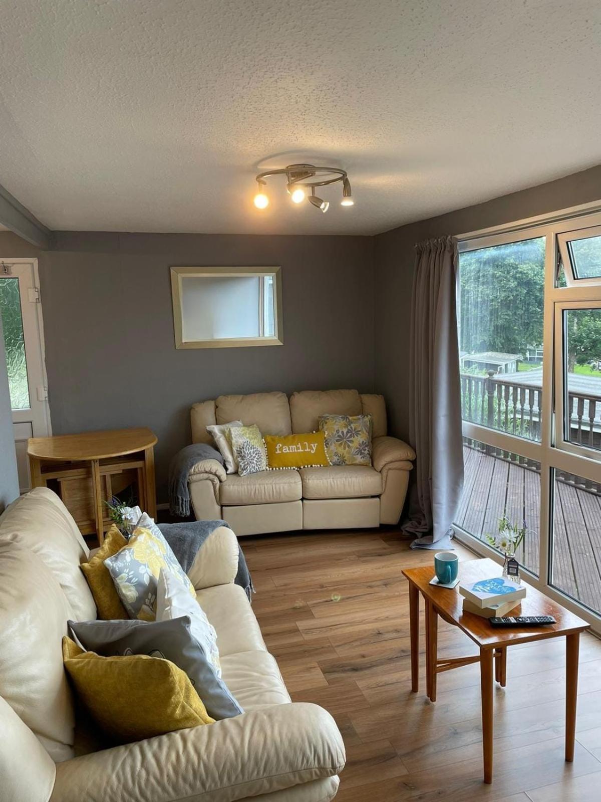 180 River View Cabin Caeathro Zewnętrze zdjęcie